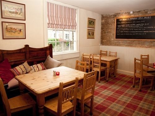 Lord Nelson Inn Чипенхэм Экстерьер фото